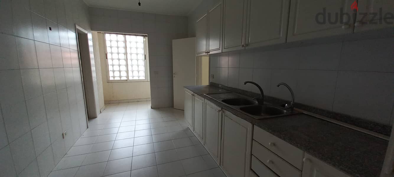 Apartment with 4 bedrooms for sale in Jal el dib 5