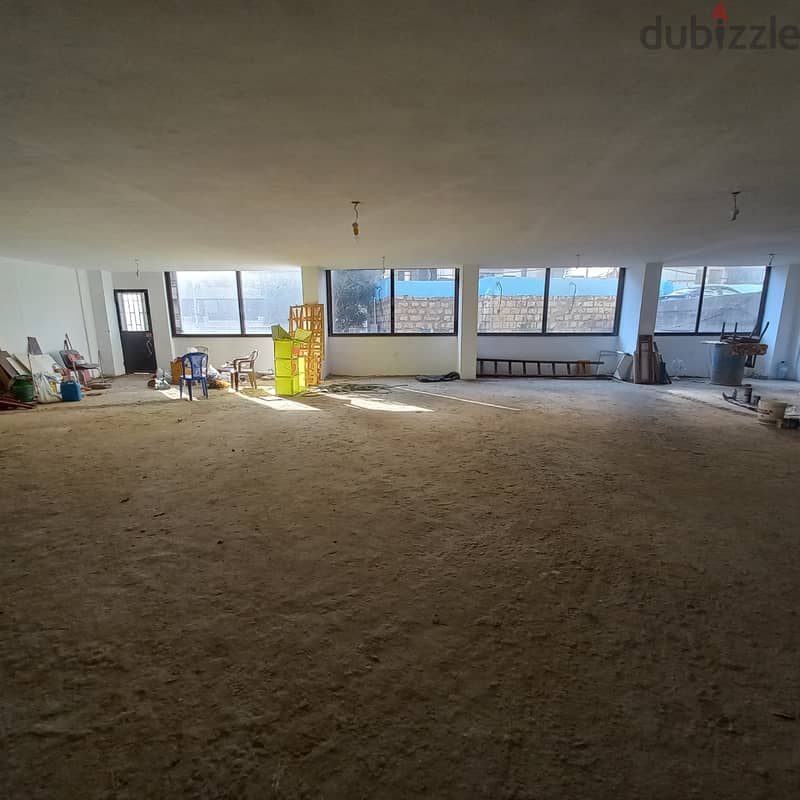 Warehouse of 300sqm in Zalka for rent مستودع بمساحة 300م2 في الزلقا 0