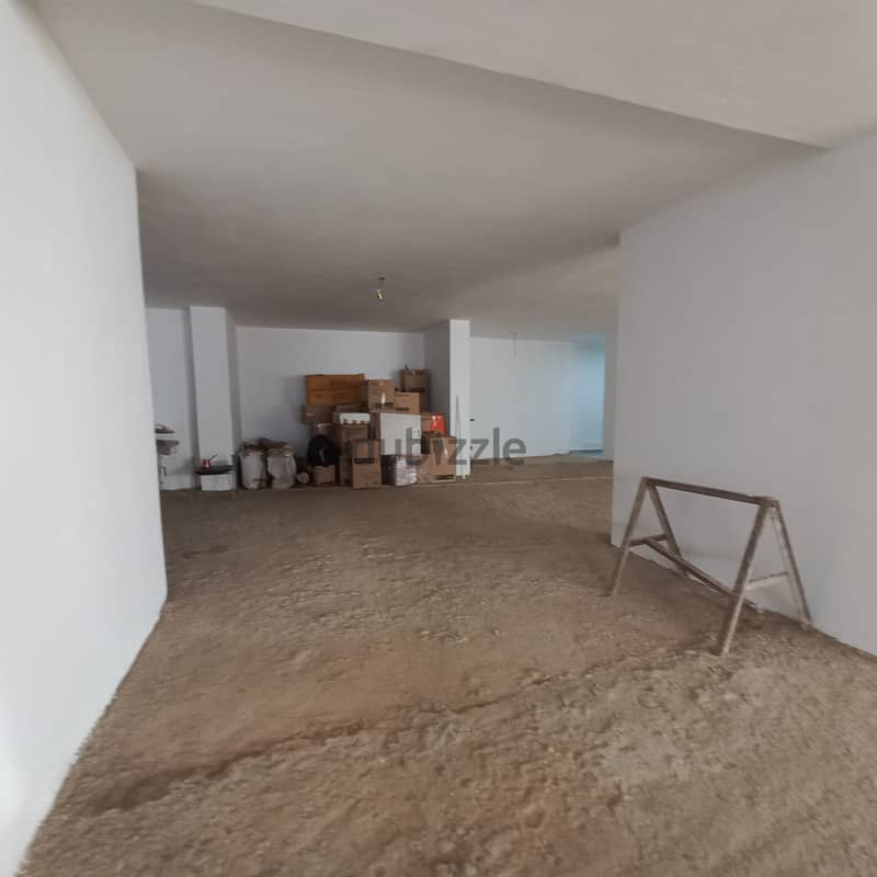 Warehouse of 300sqm in Zalka for rent مستودع بمساحة 300م2 في الزلقا 5