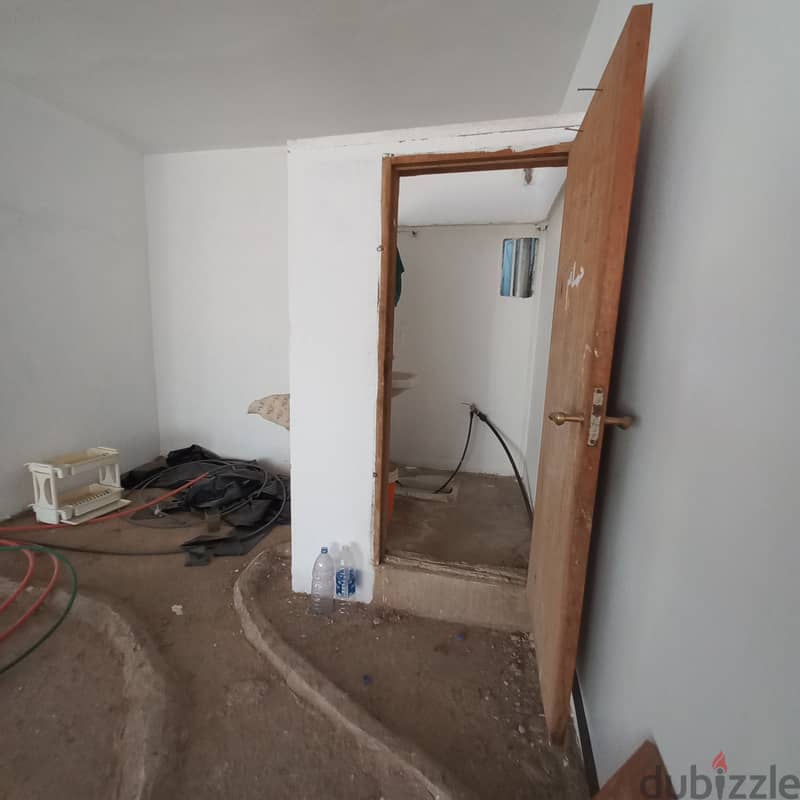 Warehouse of 300sqm in Zalka for rent مستودع بمساحة 300م2 في الزلقا 7