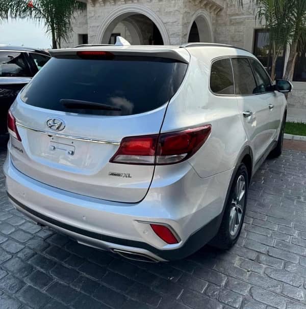 Hyundai Santa Fe 2017 3