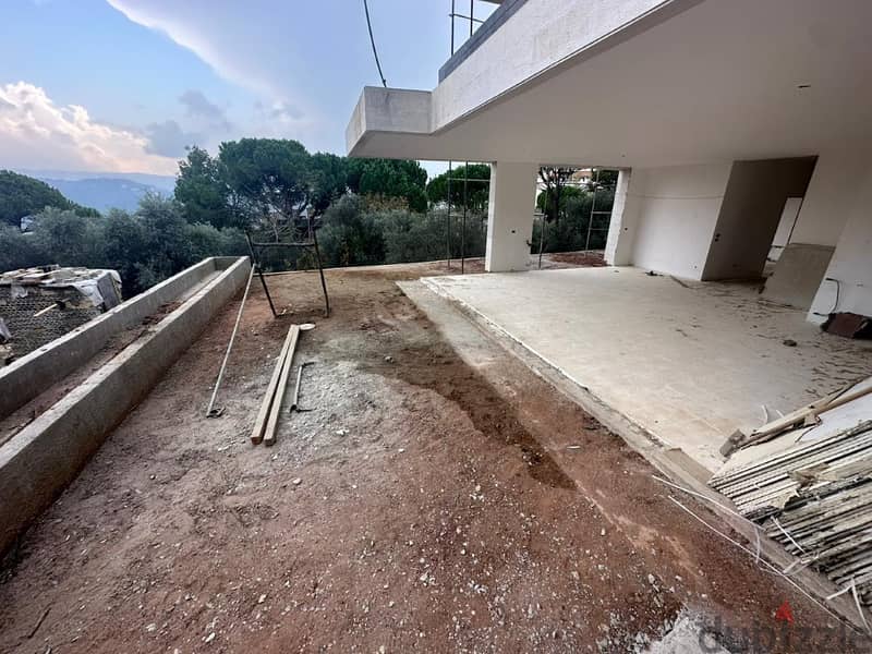 Prime Location | 200 Sqm | Super Deluxe Garden Floor In Broumana 0