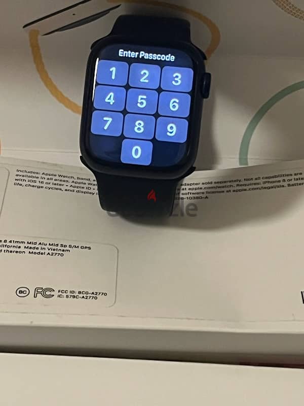 Apple watch S8 0