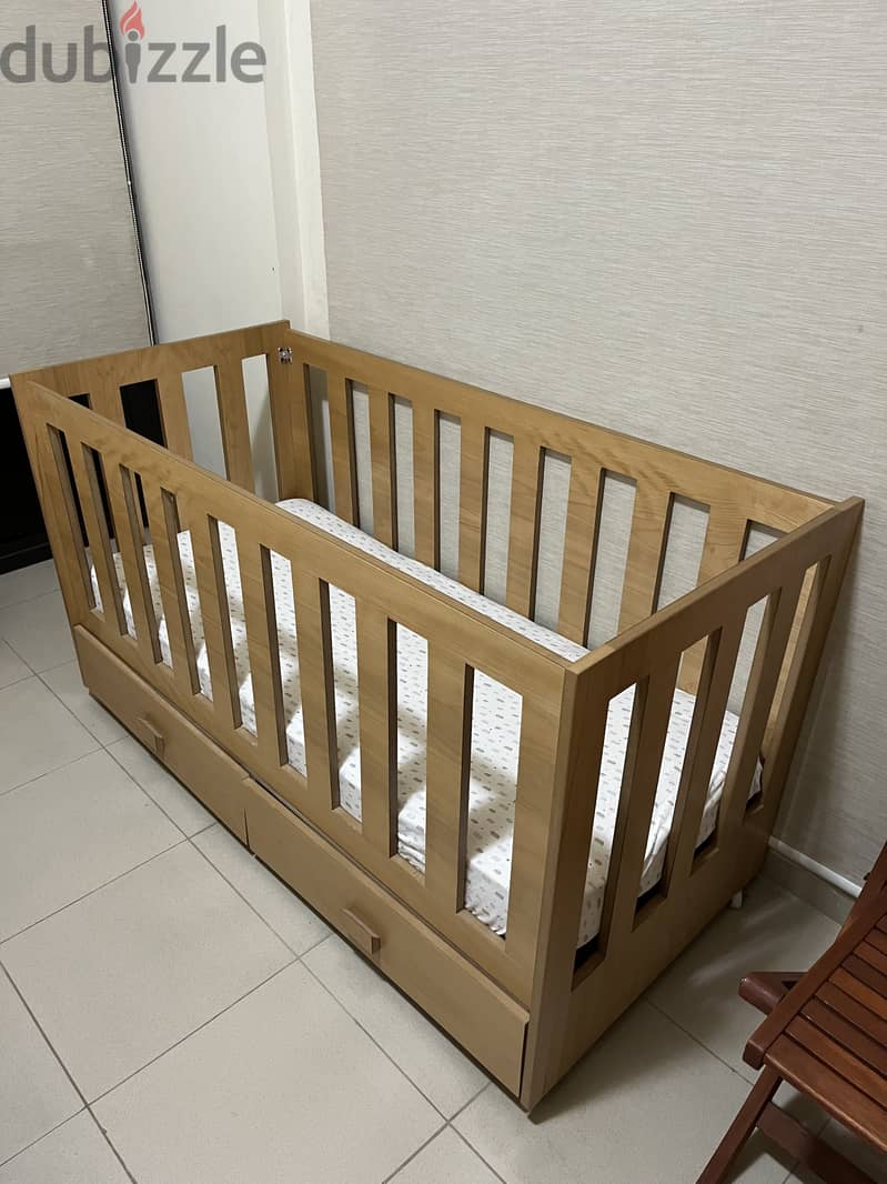 Baby crib wooden 4