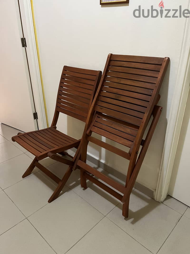 Wooden foldable chairs x2 2