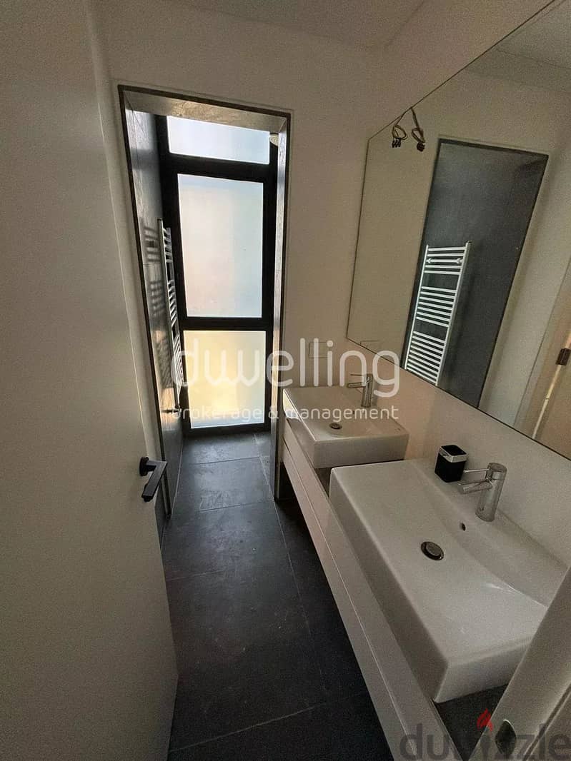 Modern 1-Bedroom Apartment with Premium Amenities in Achrafieh 3