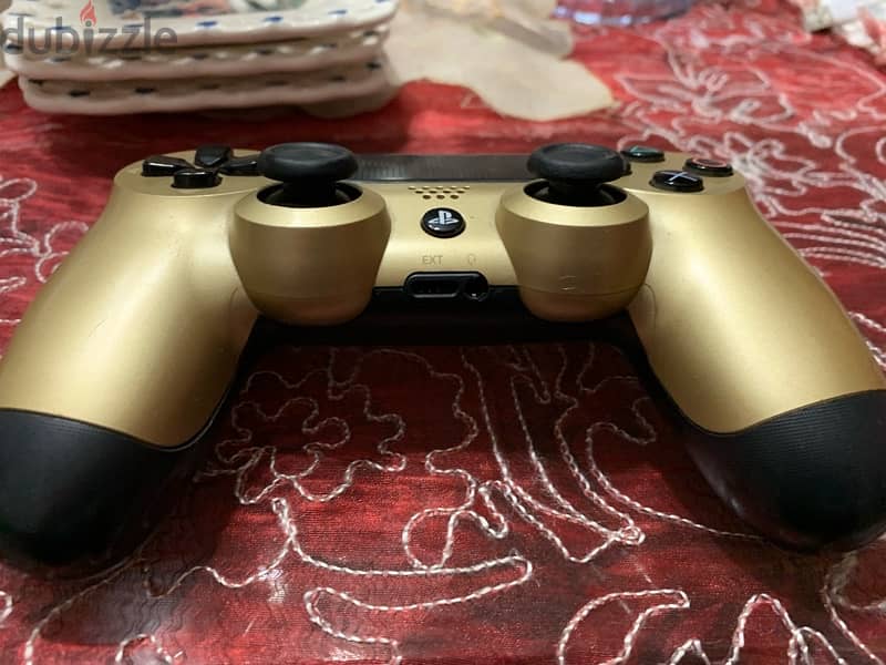 ps4 console gold 1