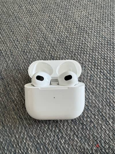 AirPods