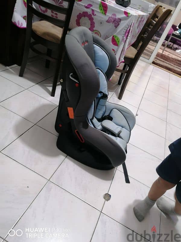 car seat 0