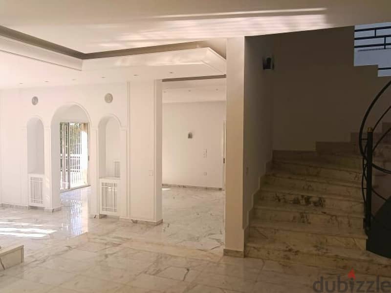 L16361 - Luxurious Villa With Gardens & An Amazing View For Sale in Gh 10