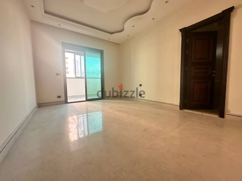 Apartment For sale In Rawche شقة للبيع في الروشة 3