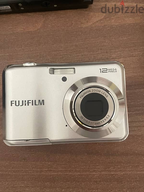 digital camera 0