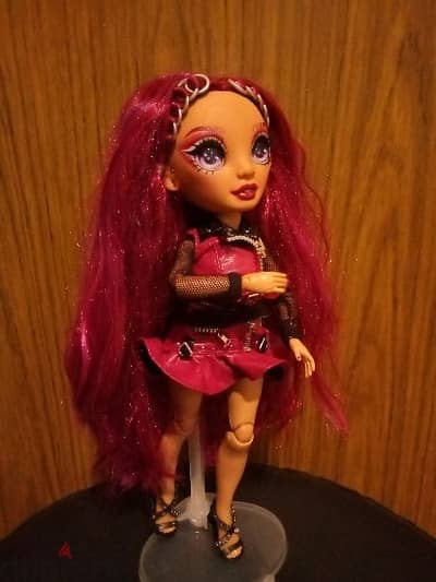 MILA BERRYMORE RAINBOW HIGH Articulated Great OMG doll +Own wear+Shoes