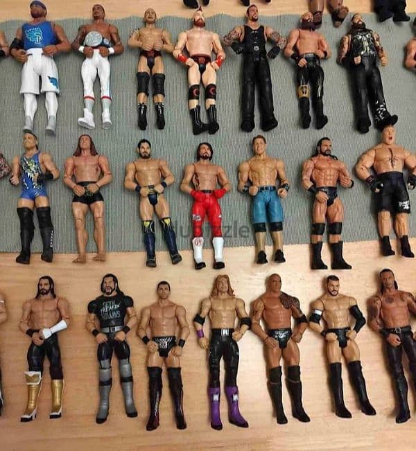 WWE Bundle (60 Original Action Figures + 1 Belt) 1