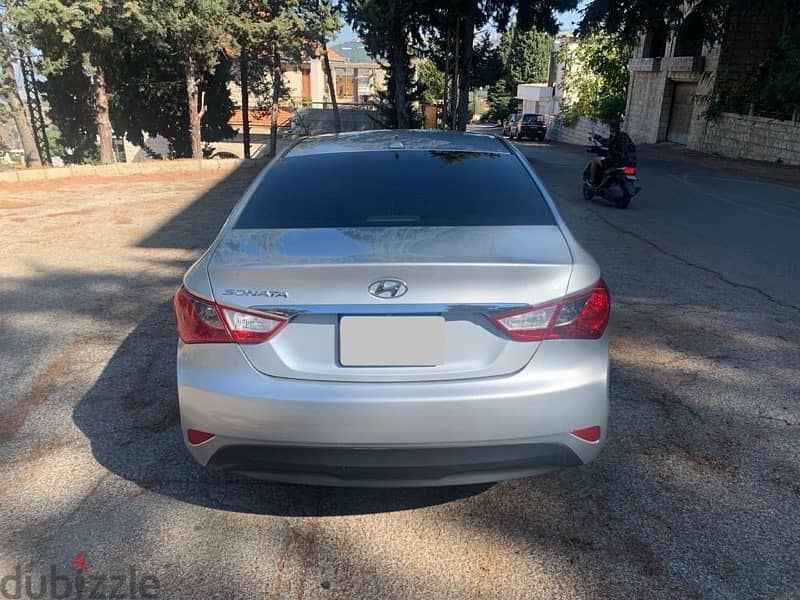 Hyundai Sonata 2014 1