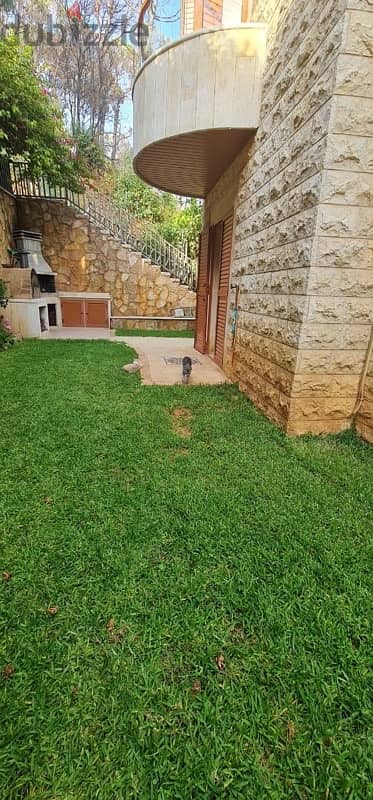 VILLA FOR SALE IN BEIT MERRY 11