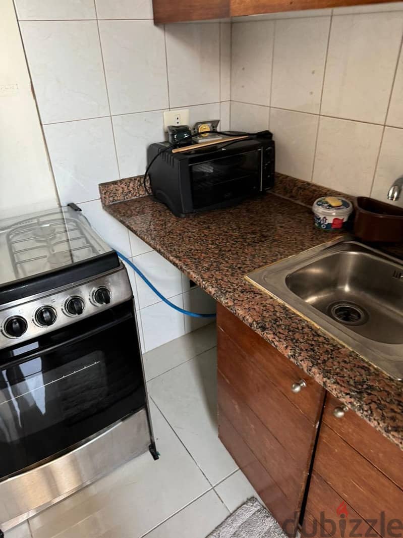 For Sale: Cozy Apartment in Furn El Shebbak شقة للبيع في فرن الشباك 4