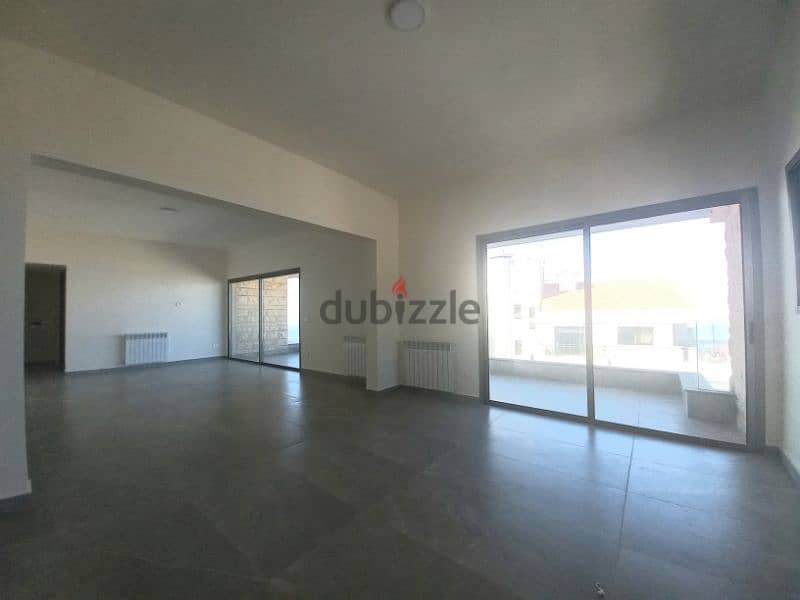 A 300m2 apartment with a sea and city view for sale in Beit Mery 0