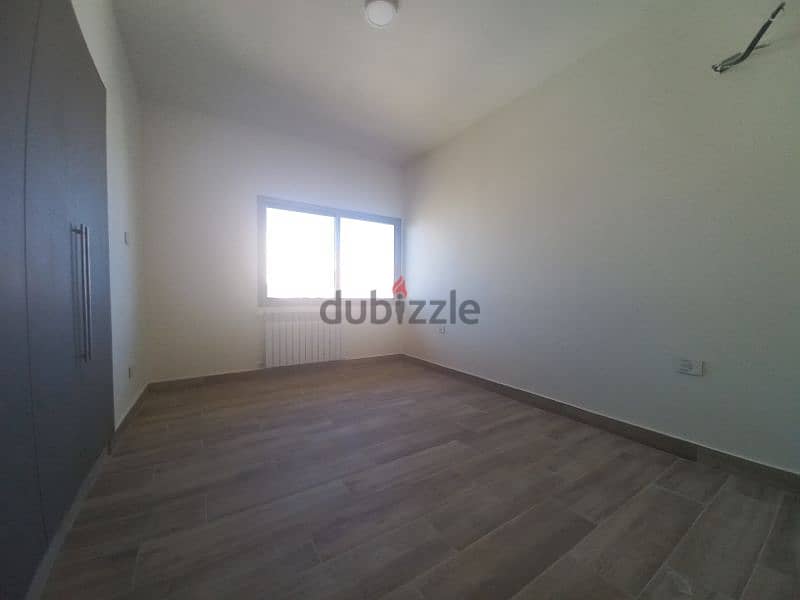 A 300m2 apartment with a sea and city view for sale in Beit Mery 10