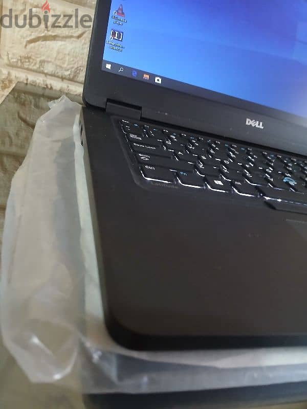 dell 5480 i7 7th gen Like New 4