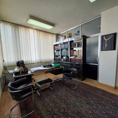 Furnished or not office for sale in Jal el dibمكتب مفروش أو غير مفروش