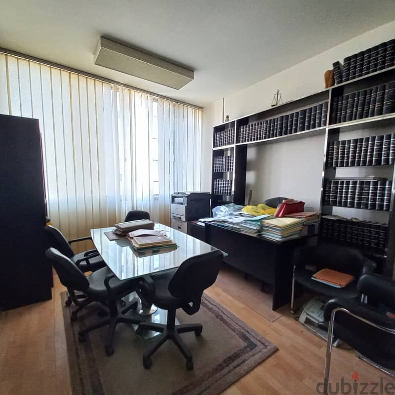 Furnished or not office for sale in Jal el dibمكتب مفروش أو غير مفروش 3