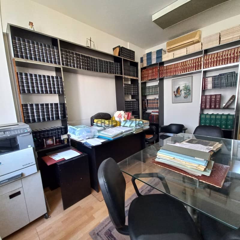 Furnished or not office for sale in Jal el dibمكتب مفروش أو غير مفروش 5