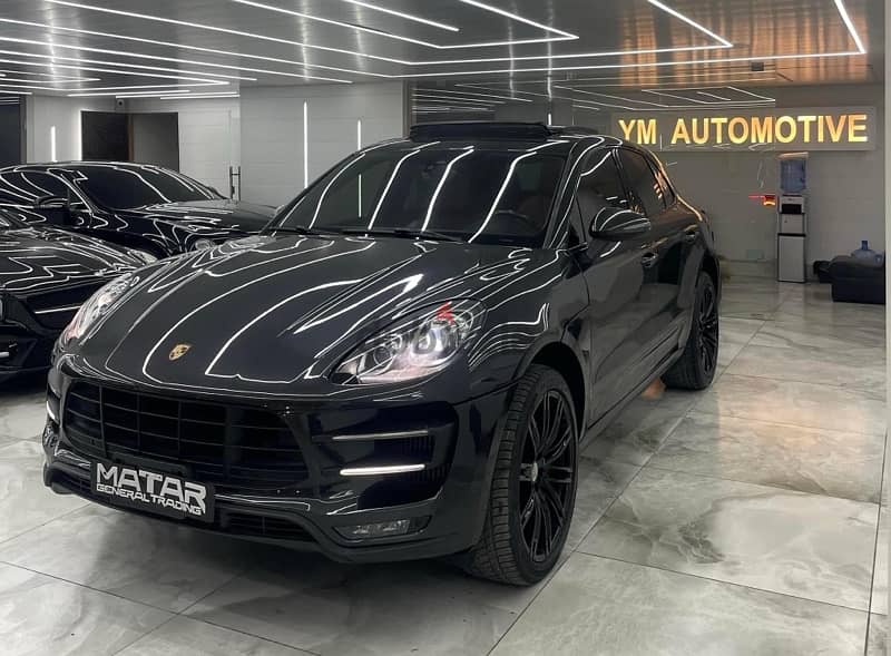 Porsche Macan Turbo 2017 1