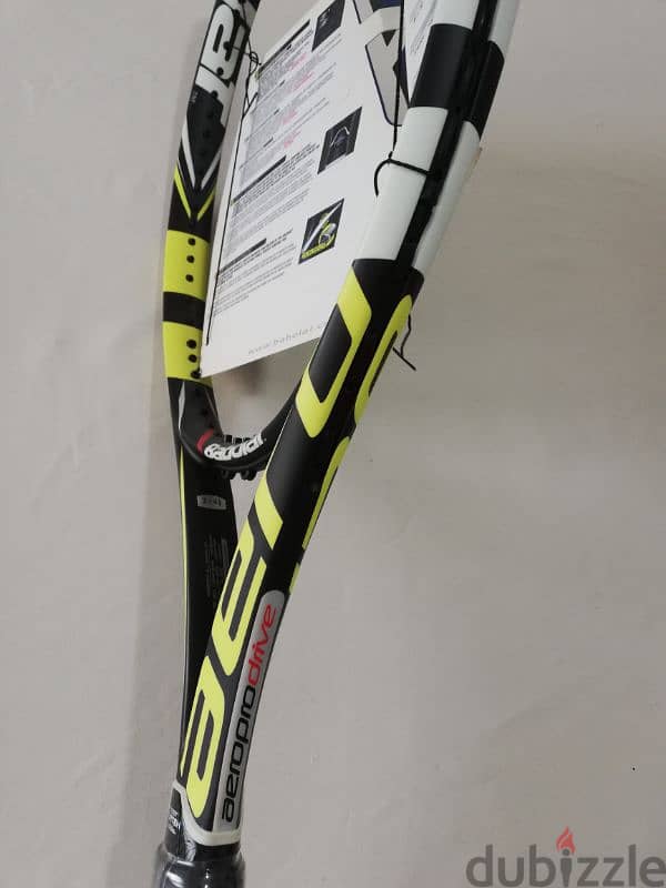 Babolat pure aero team 4