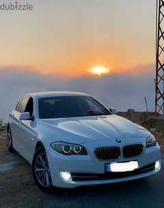 BMW 5-Series 2011 0