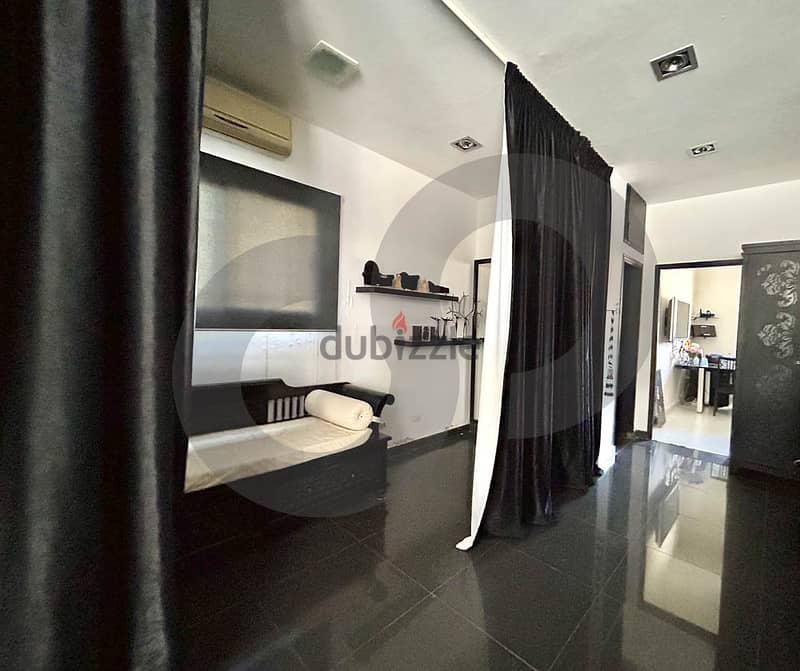 prime location Showroom , jbeil, halat/حالات REF#YH114295 1