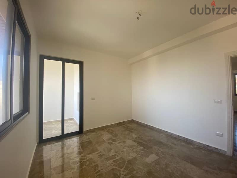 SPACIOUS APARTMENT IN MAR ELIAS PRIME (250SQ) 3 BEDROOMS , (MA-143) 4