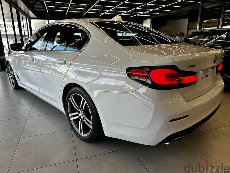 BMW 5-Series 530i X-Drive 2021 10