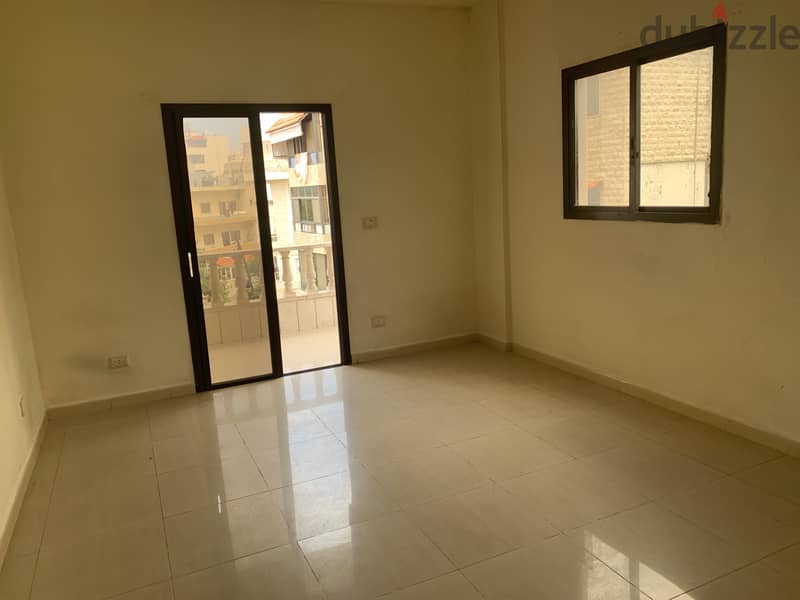 RWB122NK - Apartment for rent in Amchit Jbeil 3