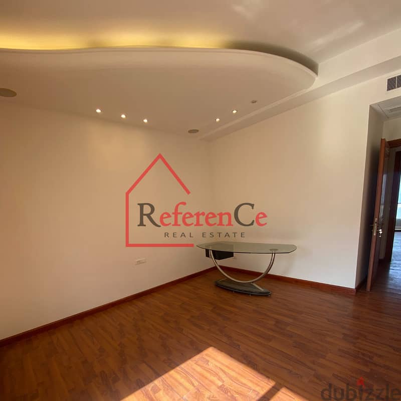 Prime Apartment for sale in Gemmayzeh شقة مميزة للبيع في الجميزة 3