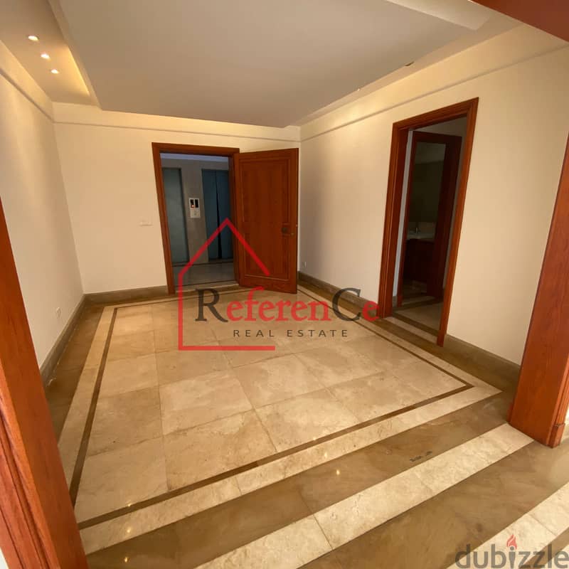 Prime Apartment for sale in Gemmayzeh شقة مميزة للبيع في الجميزة 4