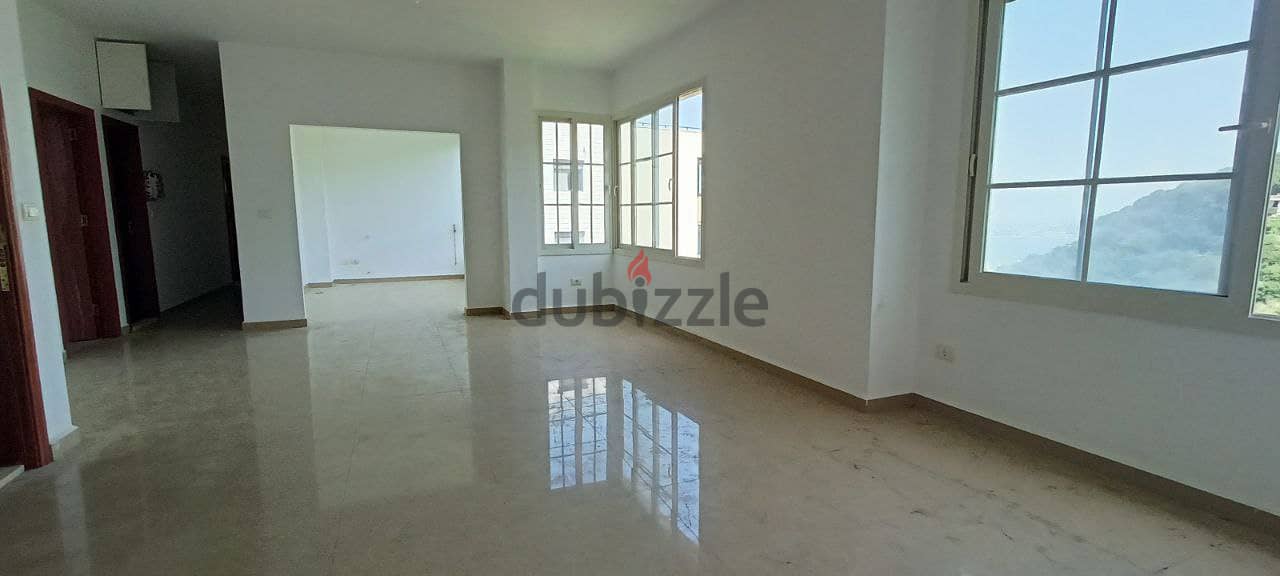 Apartment for Sale in Zouk Mikayel - شقة رائعة للبيع في زوق ميكايل 1