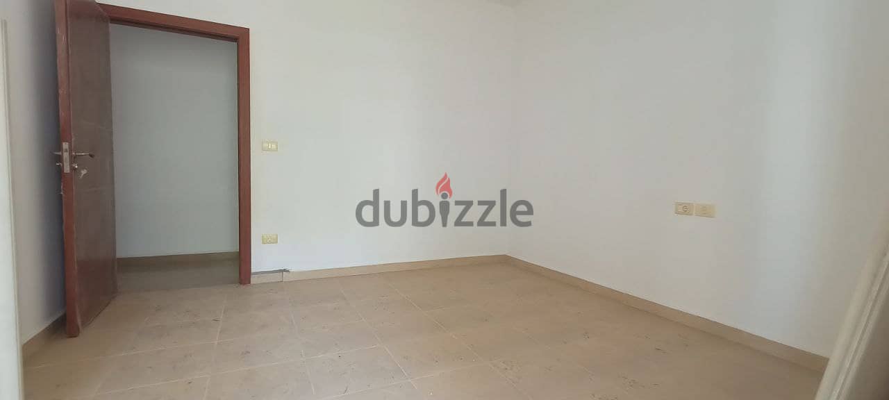 Apartment for Sale in Zouk Mikayel - شقة رائعة للبيع في زوق ميكايل 4