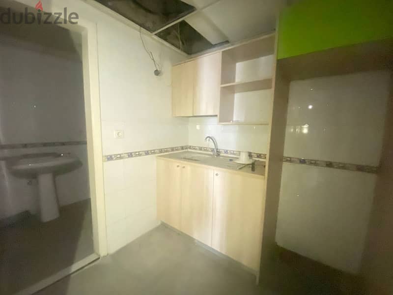 Office of 4 units for Rent in Zouk Mosbeh -  للايجار مكتب في زوق مصبح 3