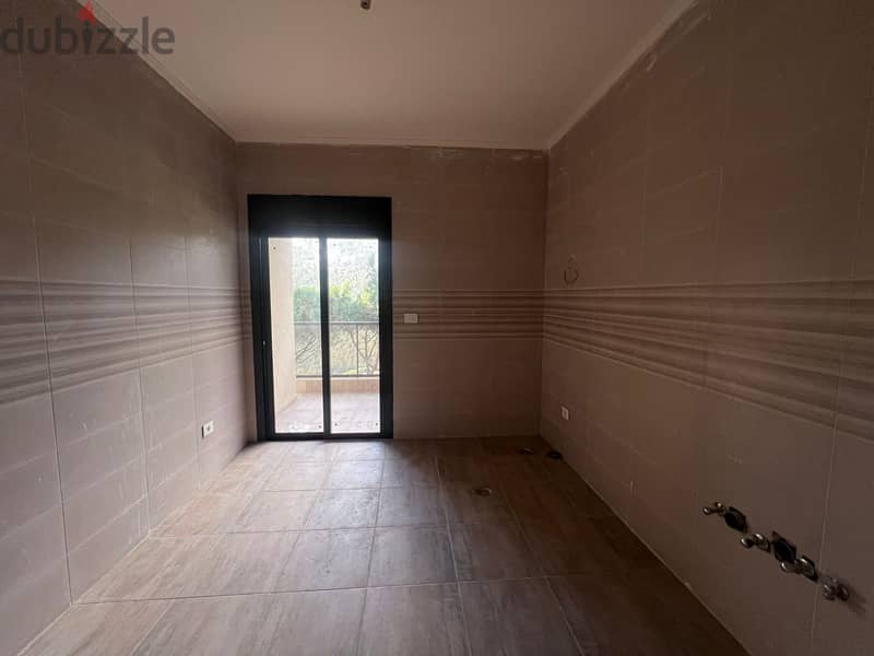 Apartment for sale in mar chaaya شقة للبيع في مار شعيا 10