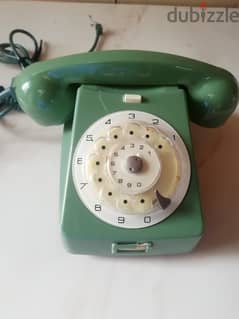 vintage rotary phone fully operational has outside crack 0