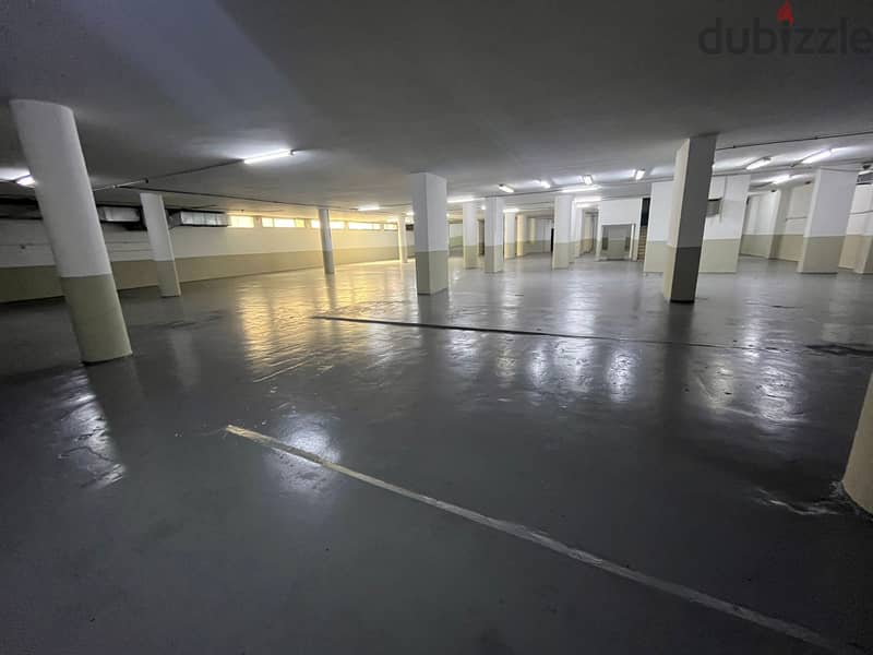 Large warehouse for sale in sakiet al-janzeer مستودع كبير للبيع 0