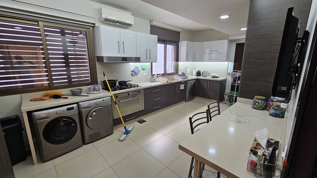 Apartment for sale in Hazmieh شقة للبيع في الحازمية 11