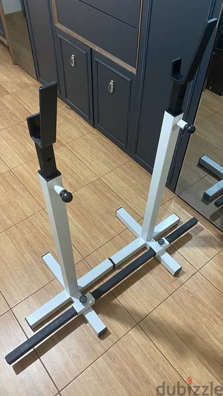 Adjustable squat rack 0