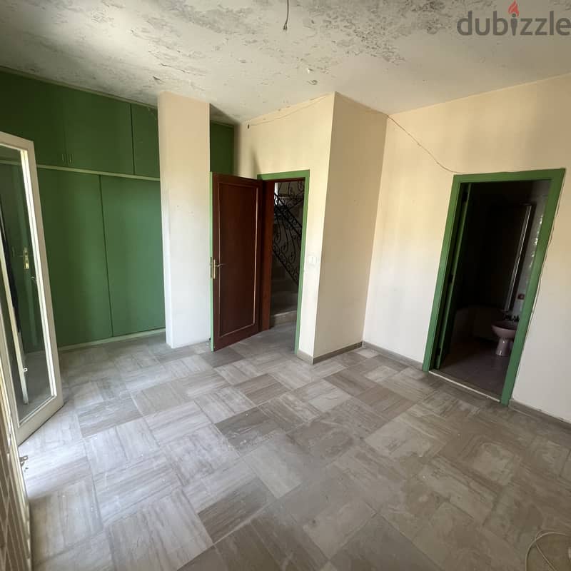 Triplex for rent in Qornet el hamra تربلكس للإيجار في قرنة الحمراء 4