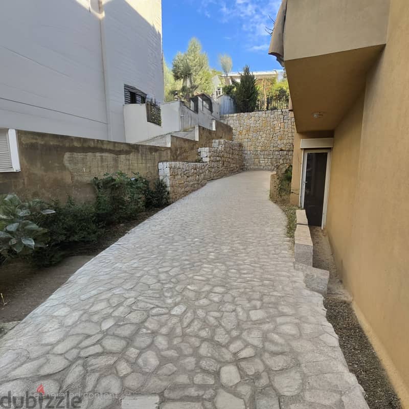 Apartment with garden for sale in Dik el Mehdiشقة بحديقة للبيع 2