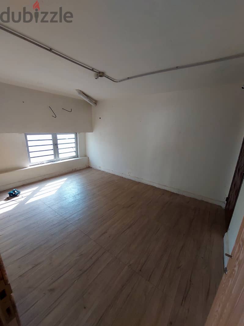 65 SQM Shop in Dekwaneh, Metn 2