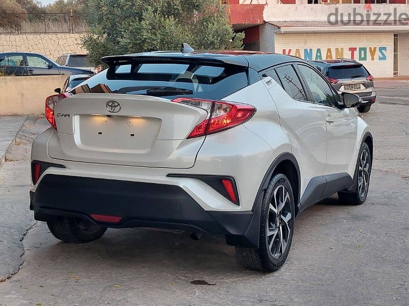 Toyota C-HR model 2018 super clean ajnabe 3