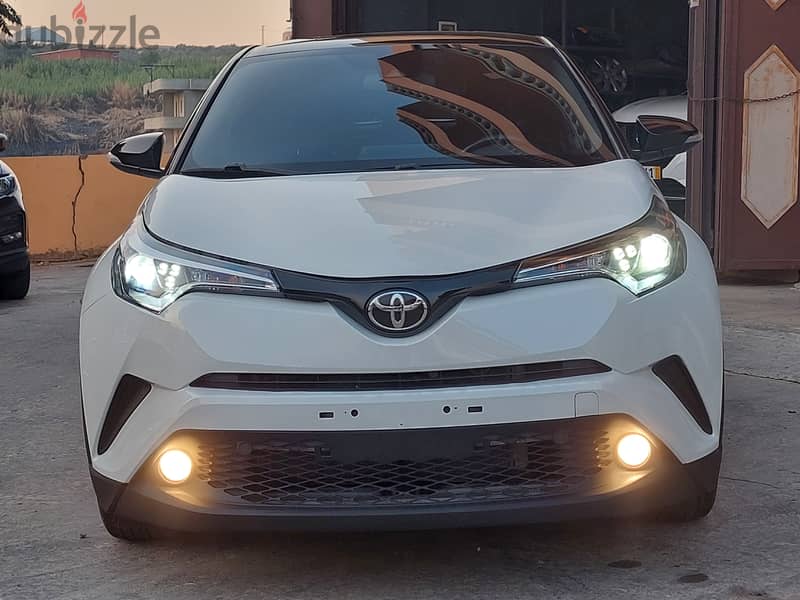 Toyota C-HR model 2018 super clean ajnabe 15