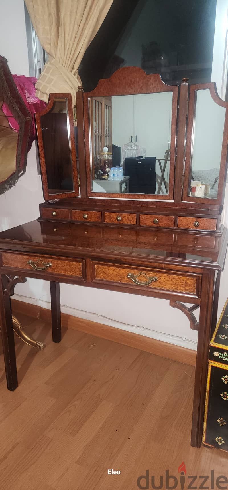 Dressing table 0